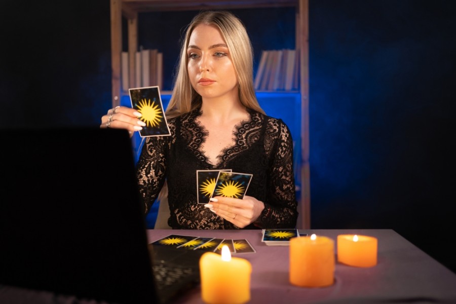 Où puis-je trouver un tirage de tarot bohémien en ligne gratuitement ? Où puis-je trouver un tirage de tarot bohémien en ligne gratuitement ?
