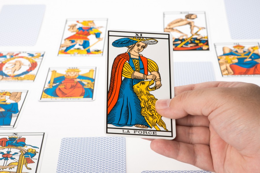 Voyance tarot : les cartes dévoilent votre avenir